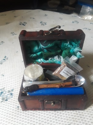 PORTABLE ALTAR KIT SMALL